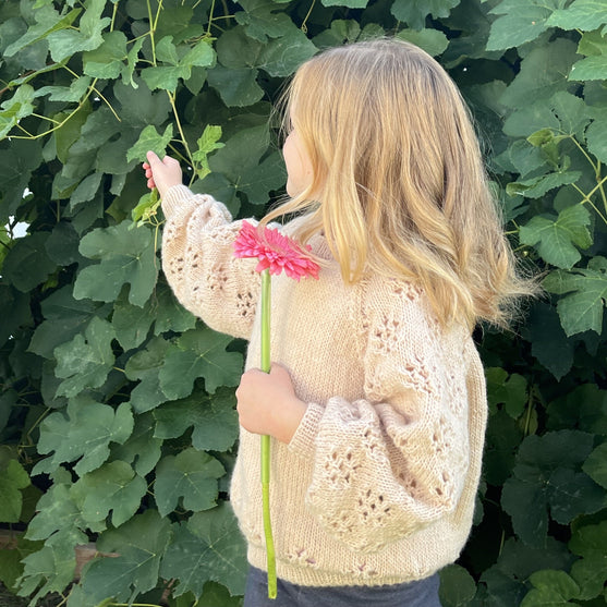 

Flower - Sweter dziecięcy
3