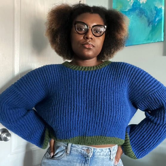 

Keep It Lowkey - Sweter
1