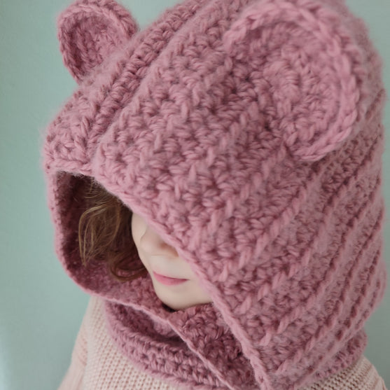 

Bear - Hooded Cowl
2