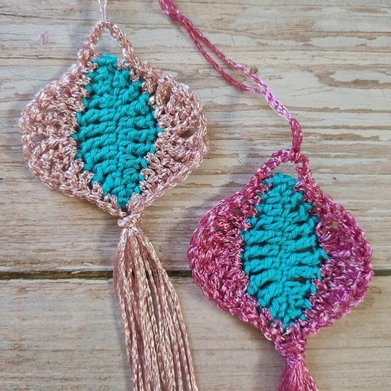 

Glittery Lantern - Ozdoba
8