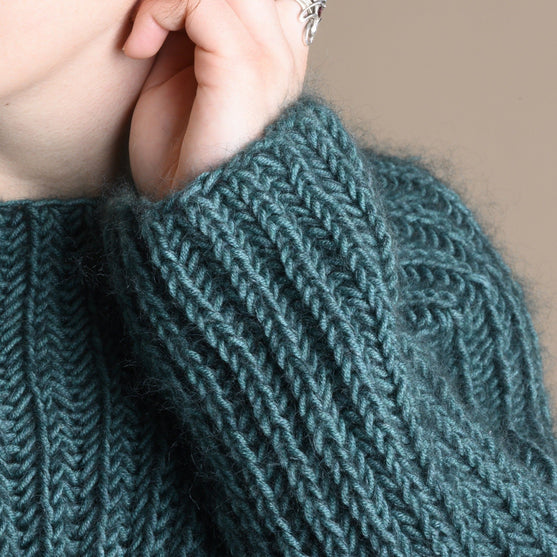 

Naya - Patentowy Sweter
3