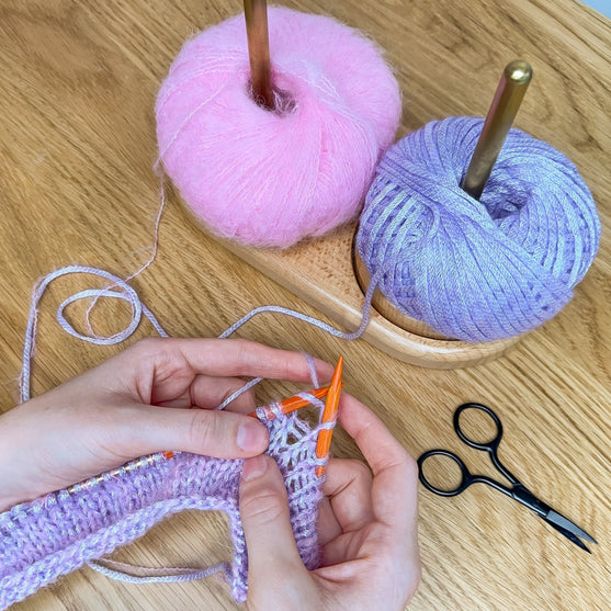 

Duo Drewniany Stojak na włóczkę - Hobbii
7