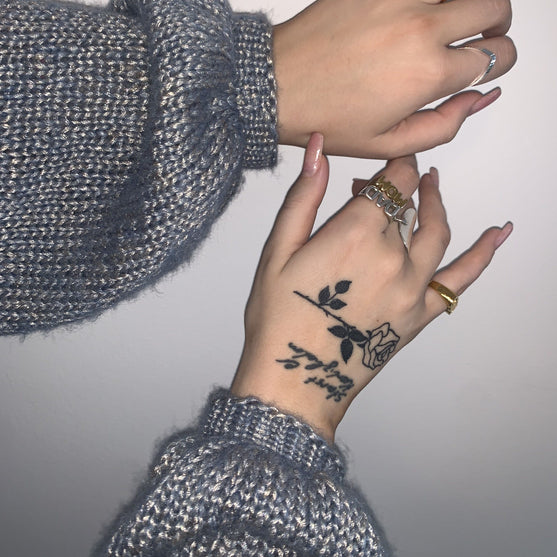 

Call Me Back - Sweter
3