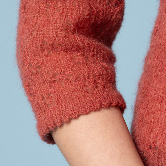 

Martha - Bluzka wzorem ażurowym
5