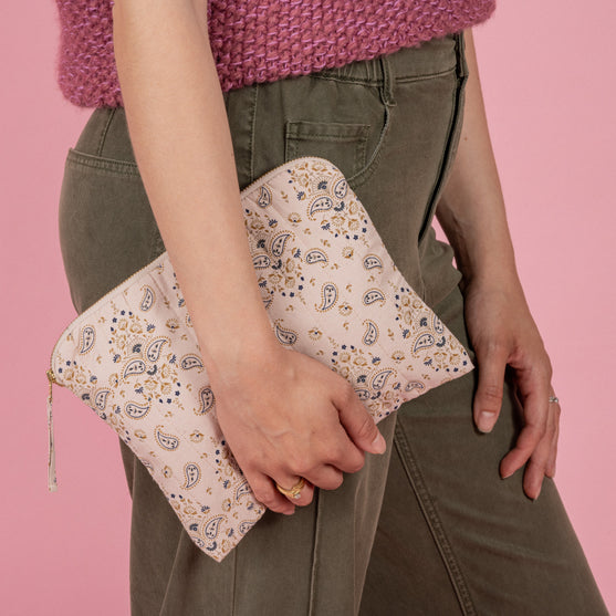 

Pikowany organizer - średni - Hobbii
2